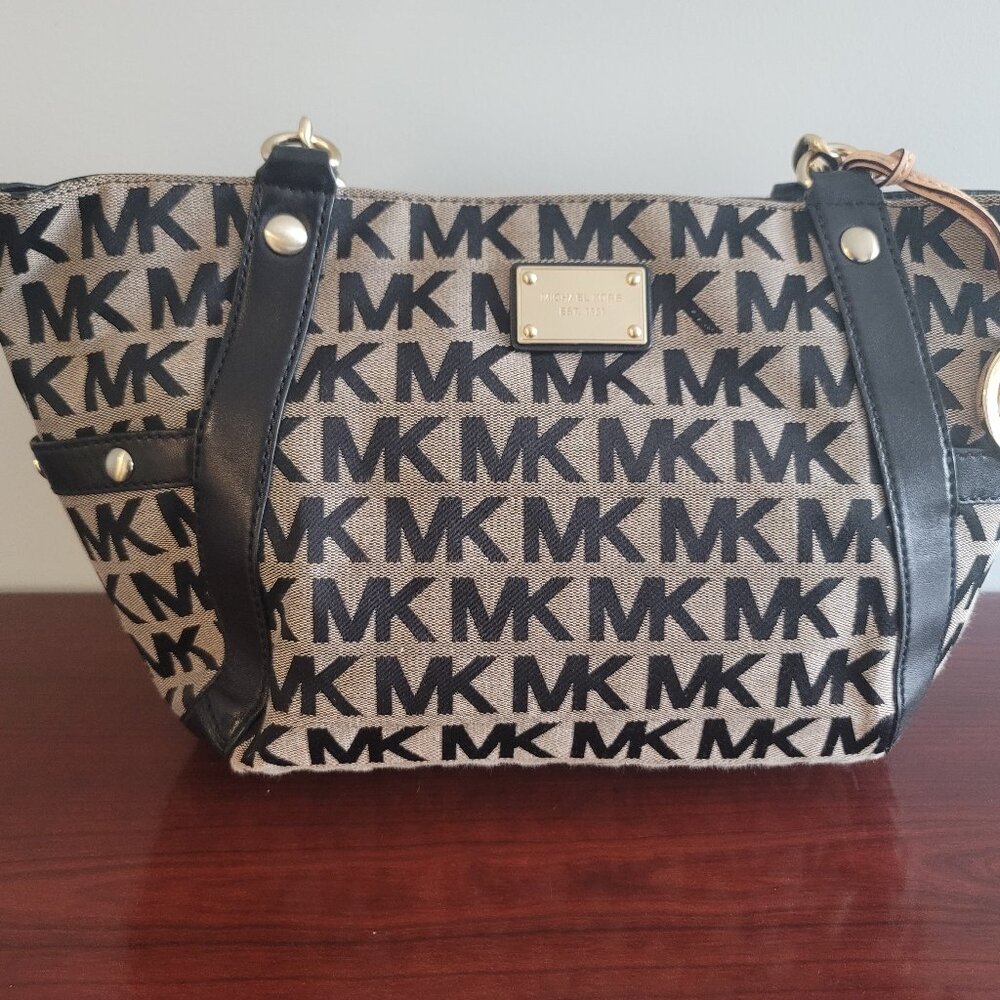 Michael Kors Jacquard Hand Bag